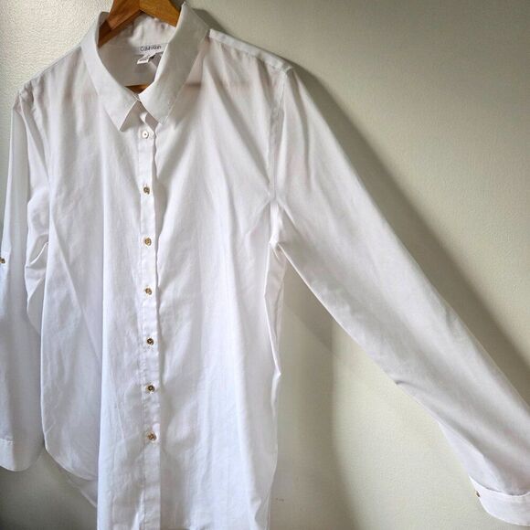 EUC CALVIN KLEIN WHITE WITH GOLD BUTTONS BUTTON DOWN SHIRT SIZE LARGE WOMEN - Picture 3 of 13